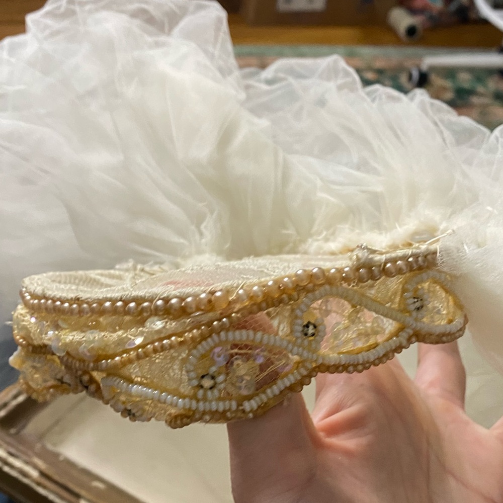 Vintage 1920’s Beaded Crown & Lace Juliet Cap Veil Bridal Veil w/ Short Tulle - Picture 5 of 8